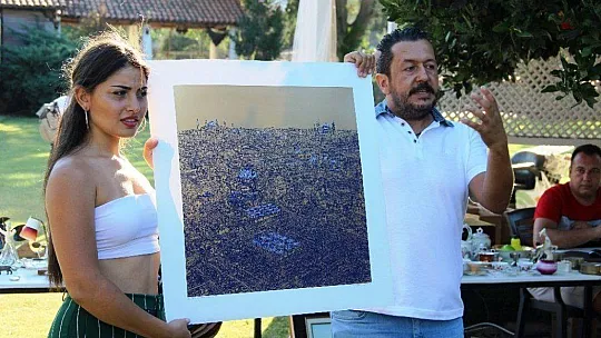 Şarkıcı Bora Gencer ünlü ressamın tablosunu almak için ter döktü