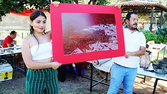 Şarkıcı Bora Gencer ünlü ressamın tablosunu almak için ter döktü