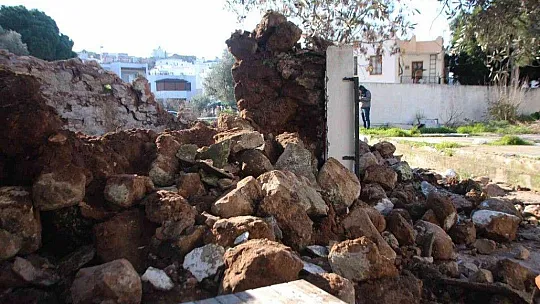 Sarnıç büyük gürültüyle yıkıldı