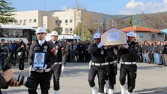 ŞEHİT KOMİSER İÇİN EMNİYET MÜDÜRLÜĞÜNDE TÖREN