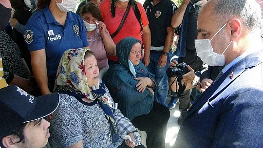 Şehit polis toprağa verildi