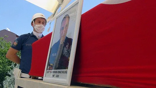 Şehit polis toprağa verildi