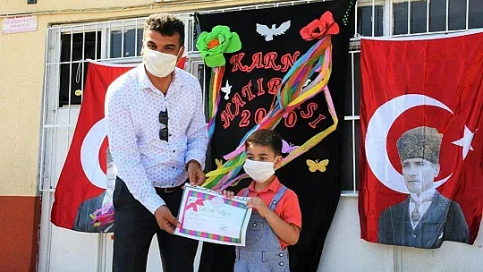 Sembolik karne töreni ve uçurtma etkinliği düzenlendi