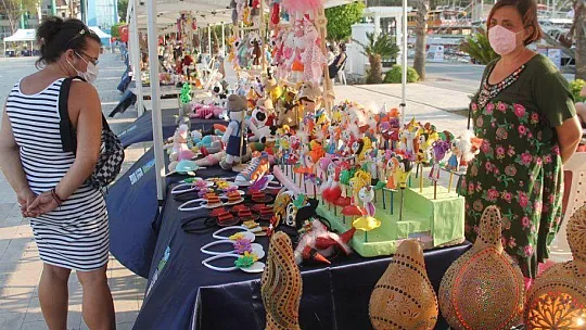 Normalleşme süreci ile stantlar açılmaya başlandı