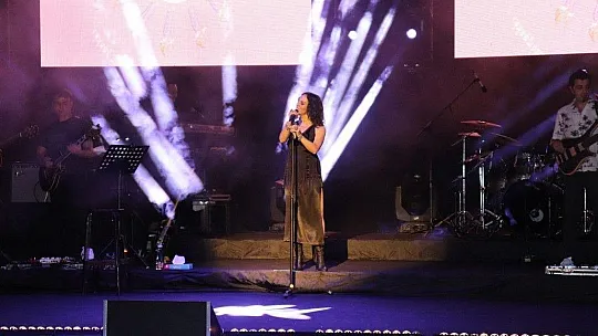 Sertap Erener üçte üç yaptı