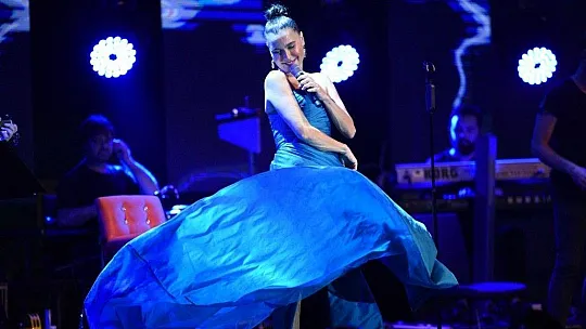 Şevval Sam ve Olgun Şimşek'ten Hasan Saltık için düet