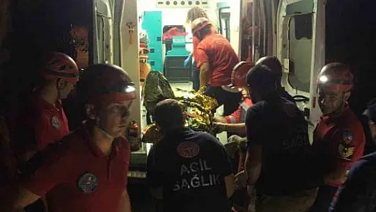 Kayalıklara düşen kişi kurtarıldı