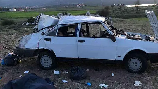 Seydikemer'de otomobil şarampole devrildi:1 ölü, 5 yaralı