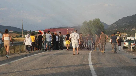 Seydikemer'de otomobiller çarpıştı: 2 yaralı