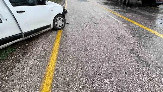 Seydikemer'de trafik kazasında 2 kişi yaralandı