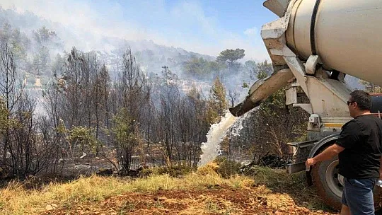 Yangın devam ediyor!