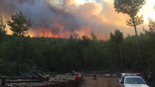 Seydikemer yangını devam ediyor