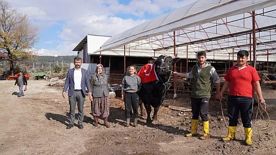 SEYDİKEMERLİ BESİCİ TÜRKİYE REKORUNU KIRDI