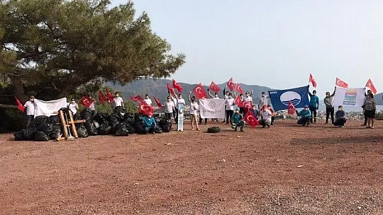 Seyir Tepesi'nden 70 torba çöp çıktı