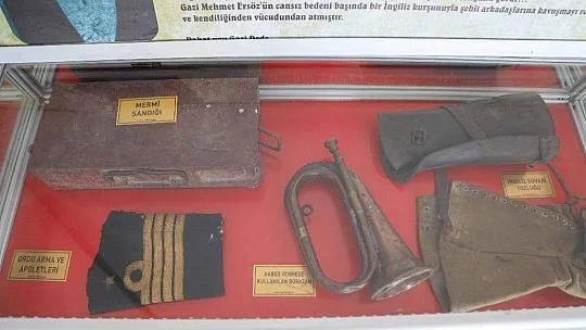 Seyit onbaşının heykeli bir anda canlanınca herkes şok oldu