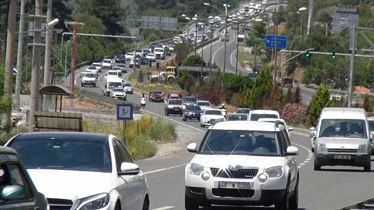 Sınav bitti, trafik tıkandı