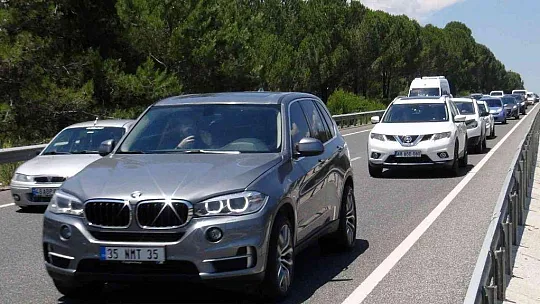 Sınav bitti, trafik tıkandı