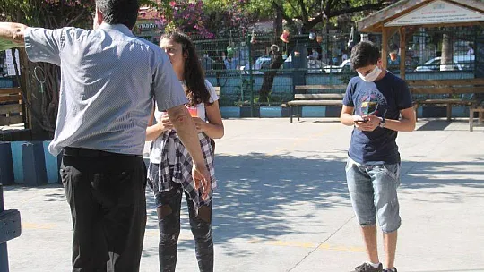 FETHİYE'DEKİ LGS SORUNSUZ GEÇTİ