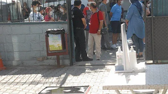 FETHİYE'DEKİ LGS SORUNSUZ GEÇTİ