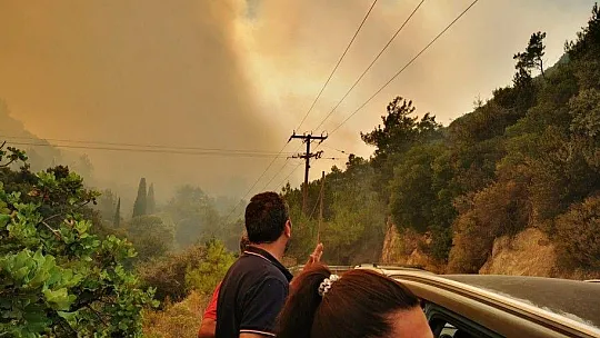 Sisam'da iki otel tedbir amaçlı tahliye ediliyor