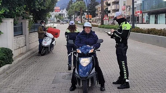 Şok trafik denetimleri devam ediyor 90 dakikada 40 bin lira ceza kesildi