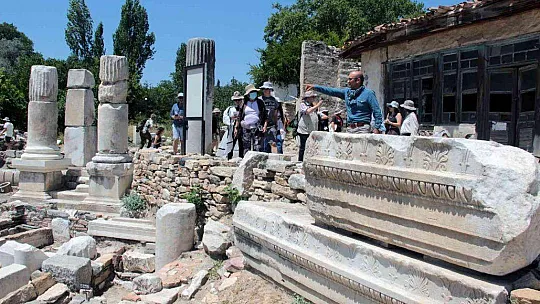 STRATONİKEİA BİLİM İNSANLARININ İLGİ ODAĞI