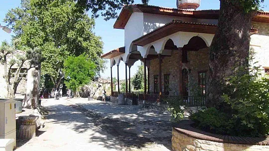 STRATONİKEİA BİLİM İNSANLARININ İLGİ ODAĞI