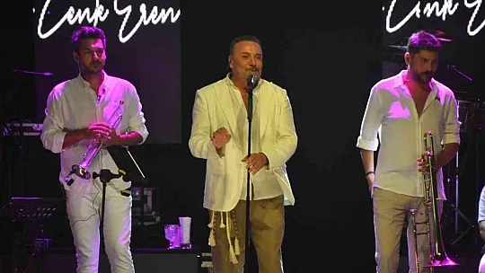 Süperstar Ajda Pekkan Bodrum'u salladı
