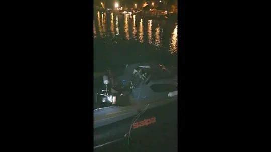 Sürat teknesi kayalıklara çarptı, ünlü iş insanı ve eşi hayatını kaybetti
