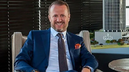 Sürat teknesi kayalıklara çarptı, ünlü iş insanı ve eşi hayatını kaybetti