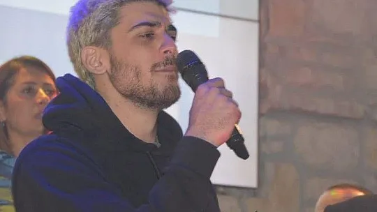 Survivor finalisti Poyraz, yeni imajıyla şaşırttı