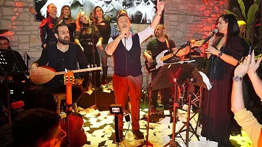 Survivor finalisti Poyraz, yeni imajıyla şaşırttı