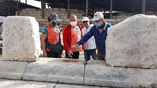 Suyun önemine dikkat çekmek için 15 kilometre yürüdüler