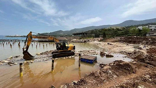 Tabiat parkında doğaya verilen zararı belediye ekipleri önledi