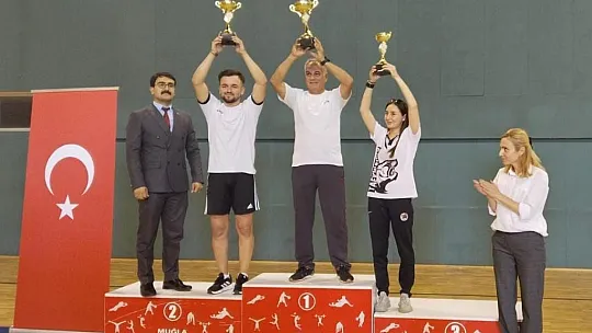 Taekwondocular şehitler için ter döktü