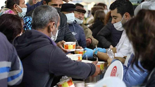 Tarhana alabilmek için birbirleriyle yarıştılar