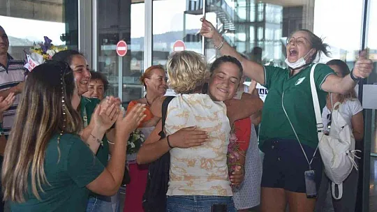 TARİHE GEÇEN AYSU'YA DAVULLU ZURNALI KARŞILAMA