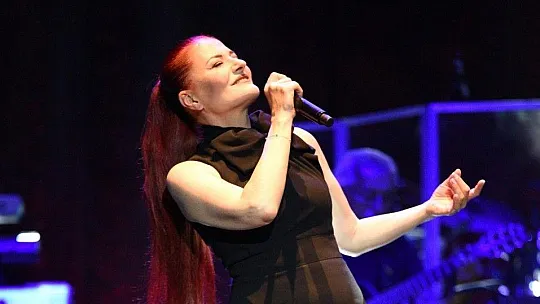 Tarihi mekanda Candan Erçetin rüzgarı