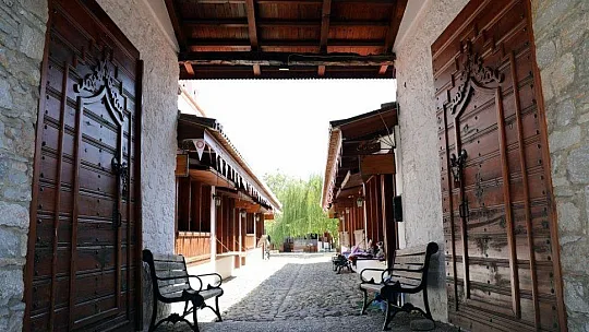 Tarihi Zahire pazarı misafirlerini bekliyor