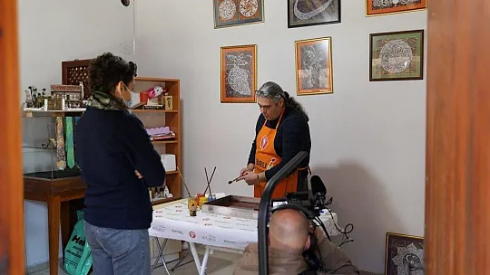 Tarihi Zahire Pazarı ve Türk Ebru Sanatı 'France 5 TV' kanalında 