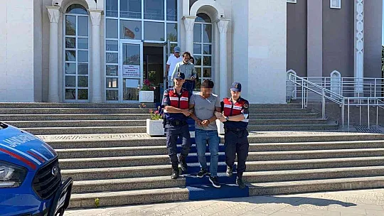 Tartıştığı eşini, kayınvalidesini ve kayınpederini bıçaklayan şahıs tutuklandı