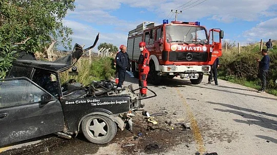 Taş dolu kamyon, otomobille çarpıştı: 2 yaralı
