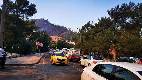 Tatilciler Marmaris'i terk ederken, tahliyeler de devam ediyor