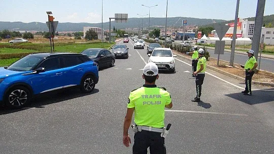 Tatilcilerin dönüş çilesi başladı