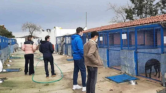 Tatlıtuğ çiftinden Bodrum'da anlamlı destek
