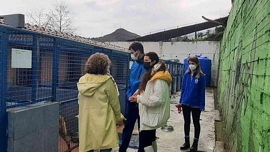 Tatlıtuğ çiftinden Bodrum'da anlamlı destek