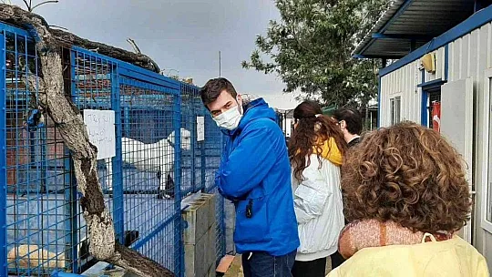 Tatlıtuğ çiftinden Bodrum'da anlamlı destek