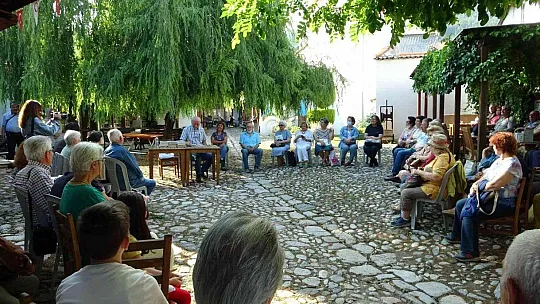 Tazeleme Üniversitesi kitabı okuruyla buluştu