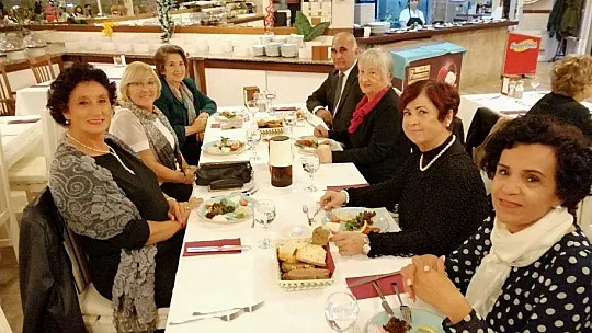 Tazelenme Üniversitesi Öğrencileri Yemekte Buluştu 
