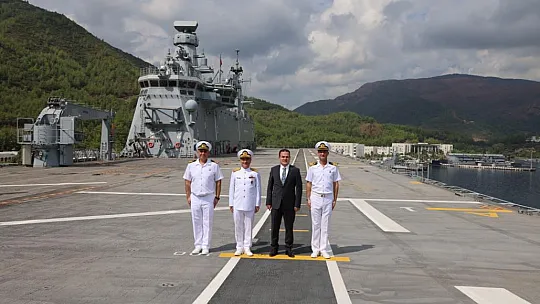 Vali Akbıyık TCG Anadolu Gemisini ziyaret etti